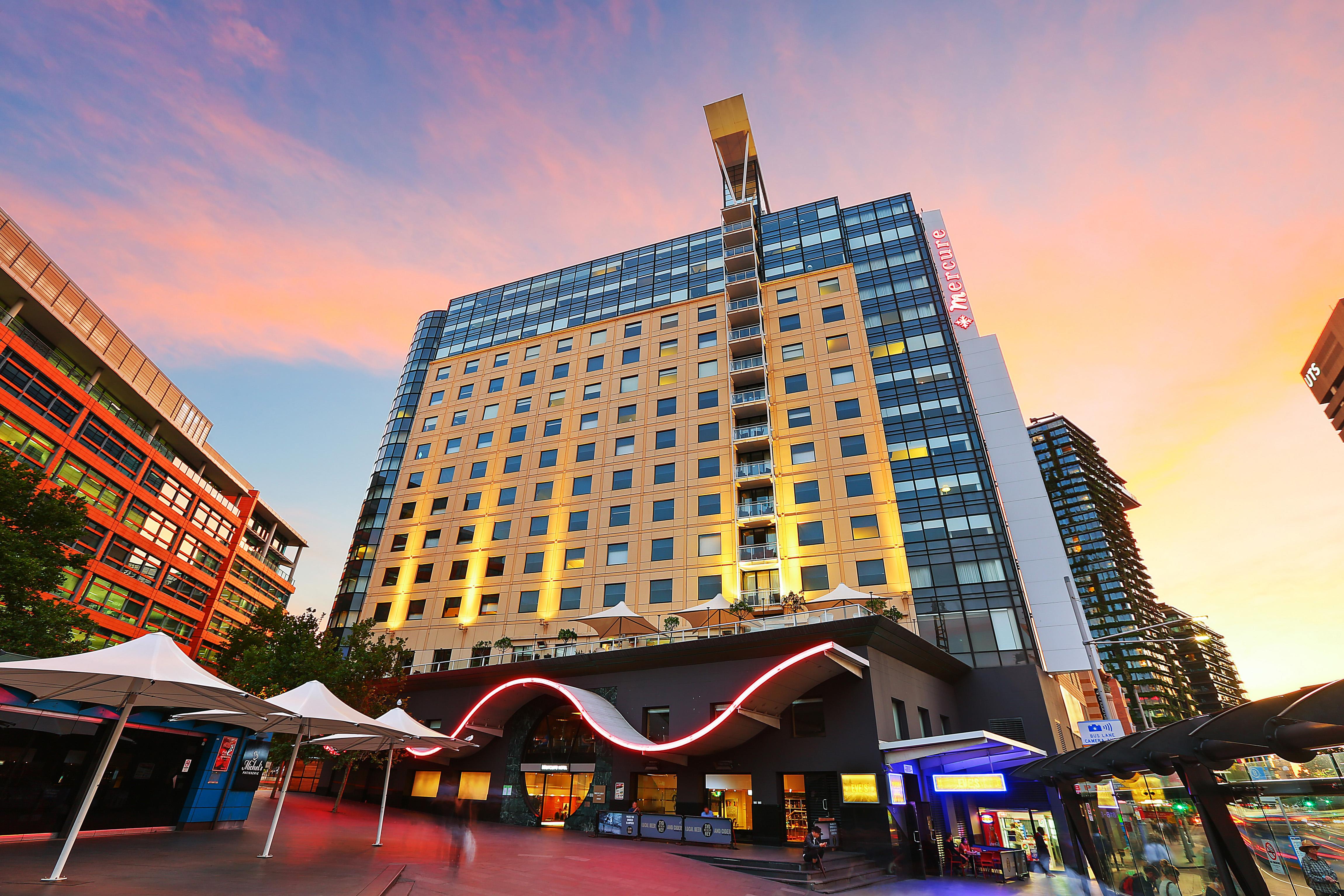 Mercure Sydney Hotel Exterior photo