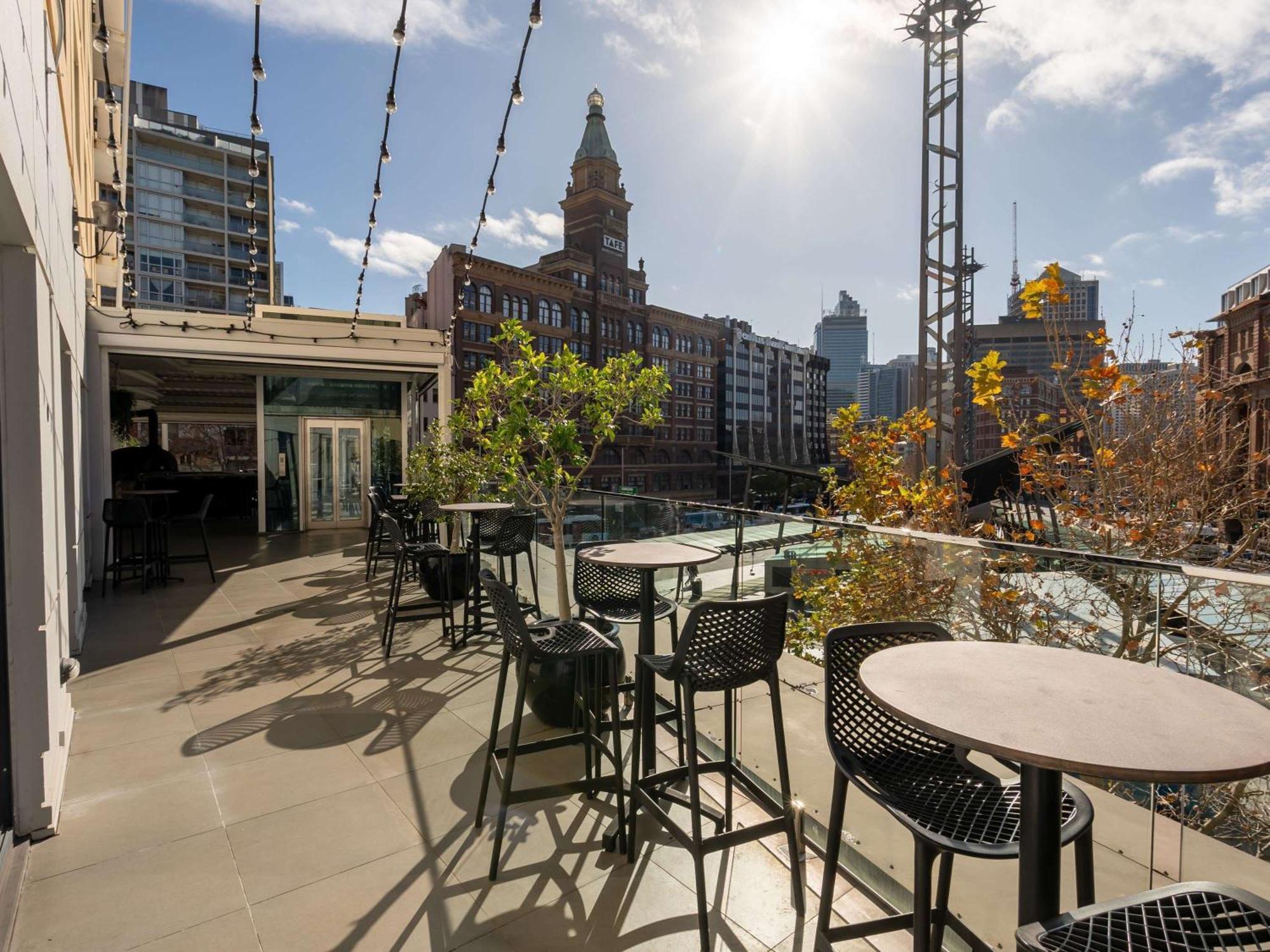 Mercure Sydney Hotel Exterior photo